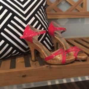 Cork pumps !!! Hot pink accent